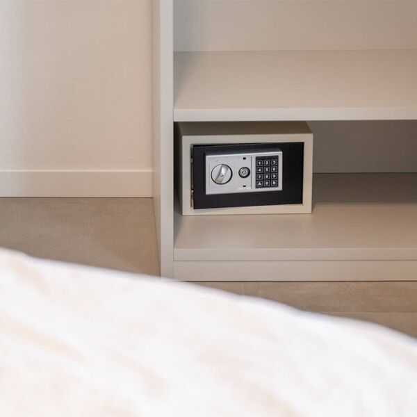 Superior three-room apartment  - Superior three-room apartment 